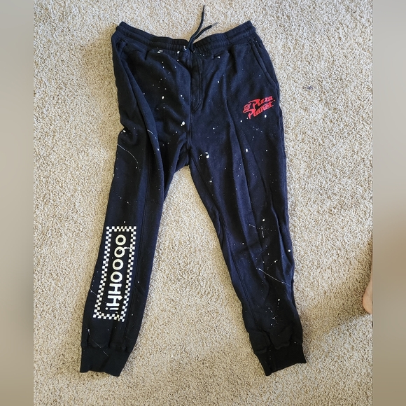 Pizza planet lounge set - Picture 9 of 10